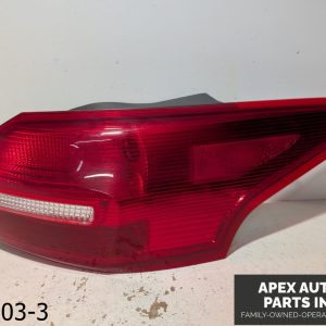 OEM 2015-2018 Ford Focus 2.0L RIGHT REAR QUARTER TAIL LAMP LIGHT