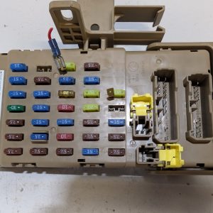 OEM 2006-2007 Subaru Tribeca 3.0L Cabin Fuse Box 82201XA00A