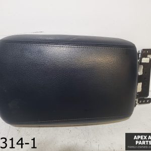 OEM 2016-2018 Kia Sorento 2.4L FRONT CENTER CONSOLE ARMREST LID TRIM COVER BLACK
