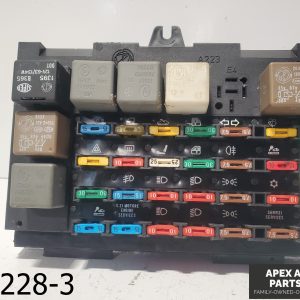 OEM 1991-1995 Alfa Romeo 164 L 3.0L PETROL FUSE BOX