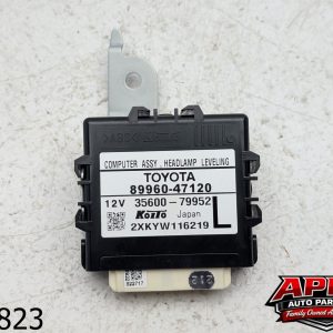 OEM 2013 Toyota Prius-V 1.8L HEADLIGHT LEVELING MODULE 89960-47121
