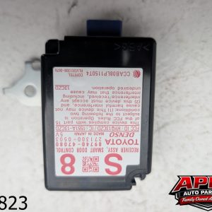 OEM 2013 Toyota Prius-V 1.8L Door Control Receiver