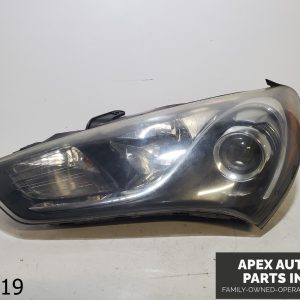 OEM 2014-2016 Hyundai Genesis Coupe 3.8L Left Driver Headlight Halogen Base