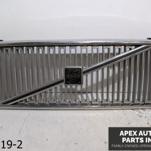 OEM 1984-1989 Volvo 740 2.3L Volvo 740 Front Grill Grille