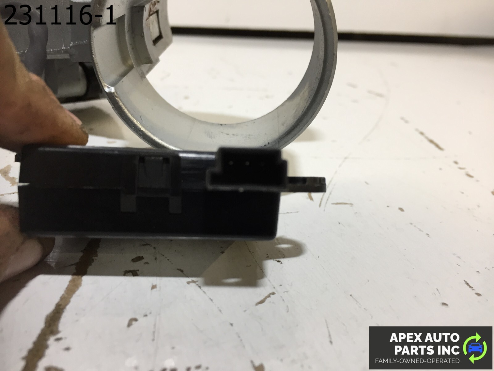 OEM 2010 Buick Lacrosse Ignition Switch Assembly Unit - Image 9