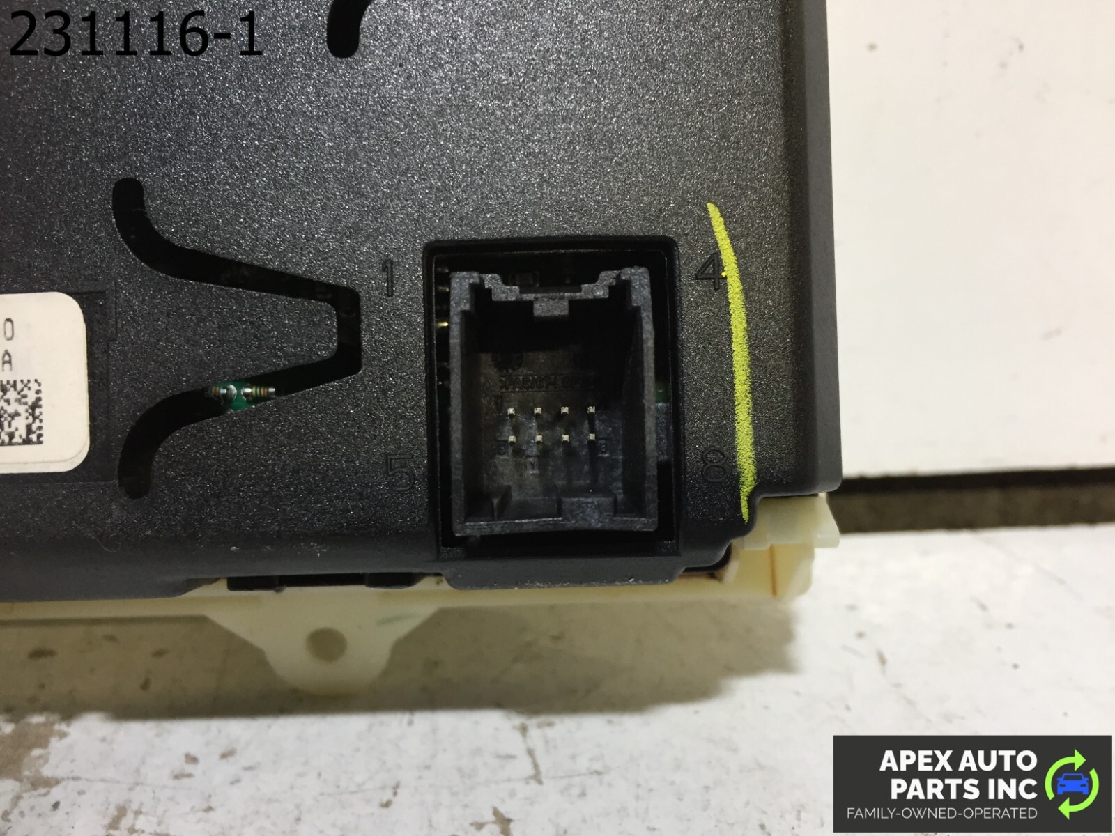 OEM 2010 Buick Lacrosse DISPLAY SCREEN 25995539F - Image 7