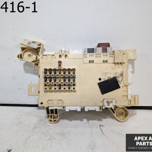 OEM 2001 Lexus LS430 4.3L Front Passenger Interior Fuse Relay Junction Box Block