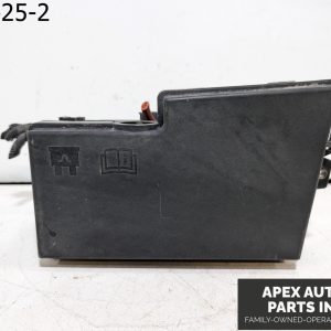 OEM 2010 Volvo S40 2.4L Fuse Box Engine 346196