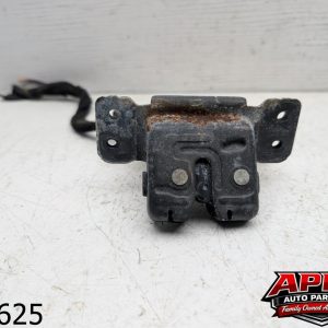 OEM 2012 Fiat 500L 2.0L trunk latch rear liftgate tailgate lock release