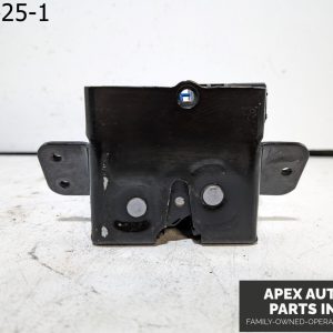 OEM 2010 Chevrolet Equinox 2.4L Liftgate Lock 4-Pin Actuator Equinox 13584872