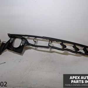 OEM 2007-2010 BMW X5 4.8L Right Upper Fender Mount Bracket