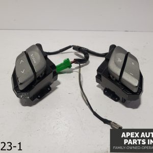 OEM 2006-2007 Subaru Tribeca 3.0L Steering Wheel Cruise Radio Control Switch