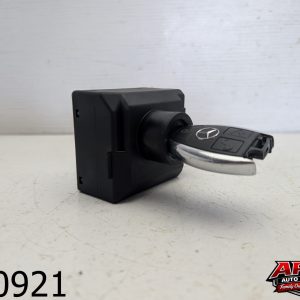 OEM 2015 Mercedes GLA250 2.0L Ignition Switch Module Receiver W/Key Node