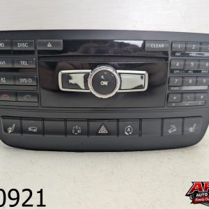OEM 2015 Mercedes GLA250 2.0L Radio  AM FM SD Single CD Navigation