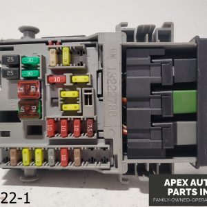 OEM 2010-2013 Buick Regal 2.4L LIMITED Front Dash Fuse Relay Box 13222786