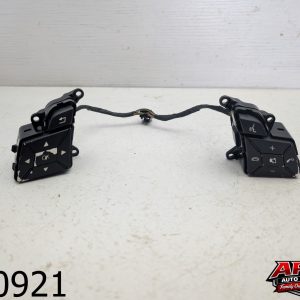 OEM 2015 Mercedes GLA250 2.0L STEERING WHEEL RIGHT SIDE PHONE VOICE SWITCH