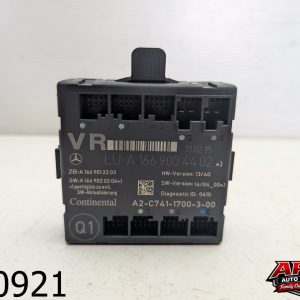 OEM 2015 Mercedes GLA250 2.0L FRONT RIGHT PASSENGER SIDE DOOR CONTROL MODULE