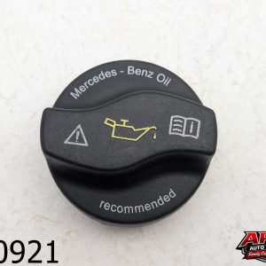 OEM 2015 Mercedes GLA250 2.0L Engine Oil Filler Cap