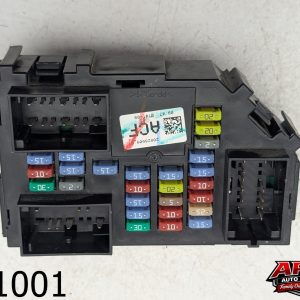 OEM 2011 GMC Sierra 5.3L  INTERIOR CABIN FUSE RELAY BOX