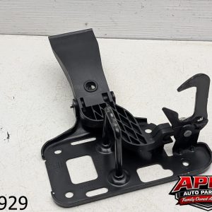 OEM 2010 Audi A4 2.0L  Front Hood Sefety Lock Latch Open Handle