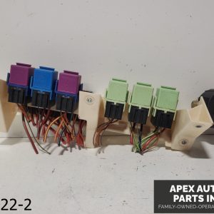 OEM 2004-2006 BMW X5 4.4L Fuse Box Engine
