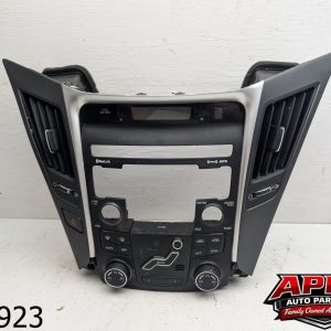 OEM 2011 Hyundai Sonata 2.0L Center Dash Radio Surround Bezel Trim Panel Climate