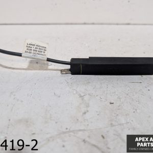 OEM 2006-2009 Land Rover LR3 4.4L TAILGATE AERIAL ANTENNA XUE000020D