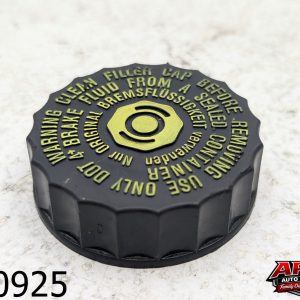 OEM 2006 Mercedes E-350 3.5L Master Brake fluid cap