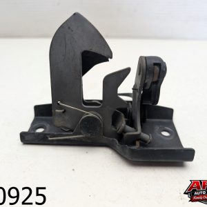 OEM 2006 Mercedes E-350 3.5L  HOOD LOCK SETY RELEASE LATCH HANDLE SAFETY CATCH