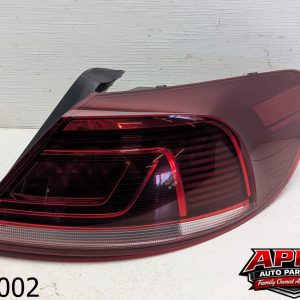 OEM 2013 Volkswagen CC 2.0L Passenger Tail Light Quarter Panel Mounted