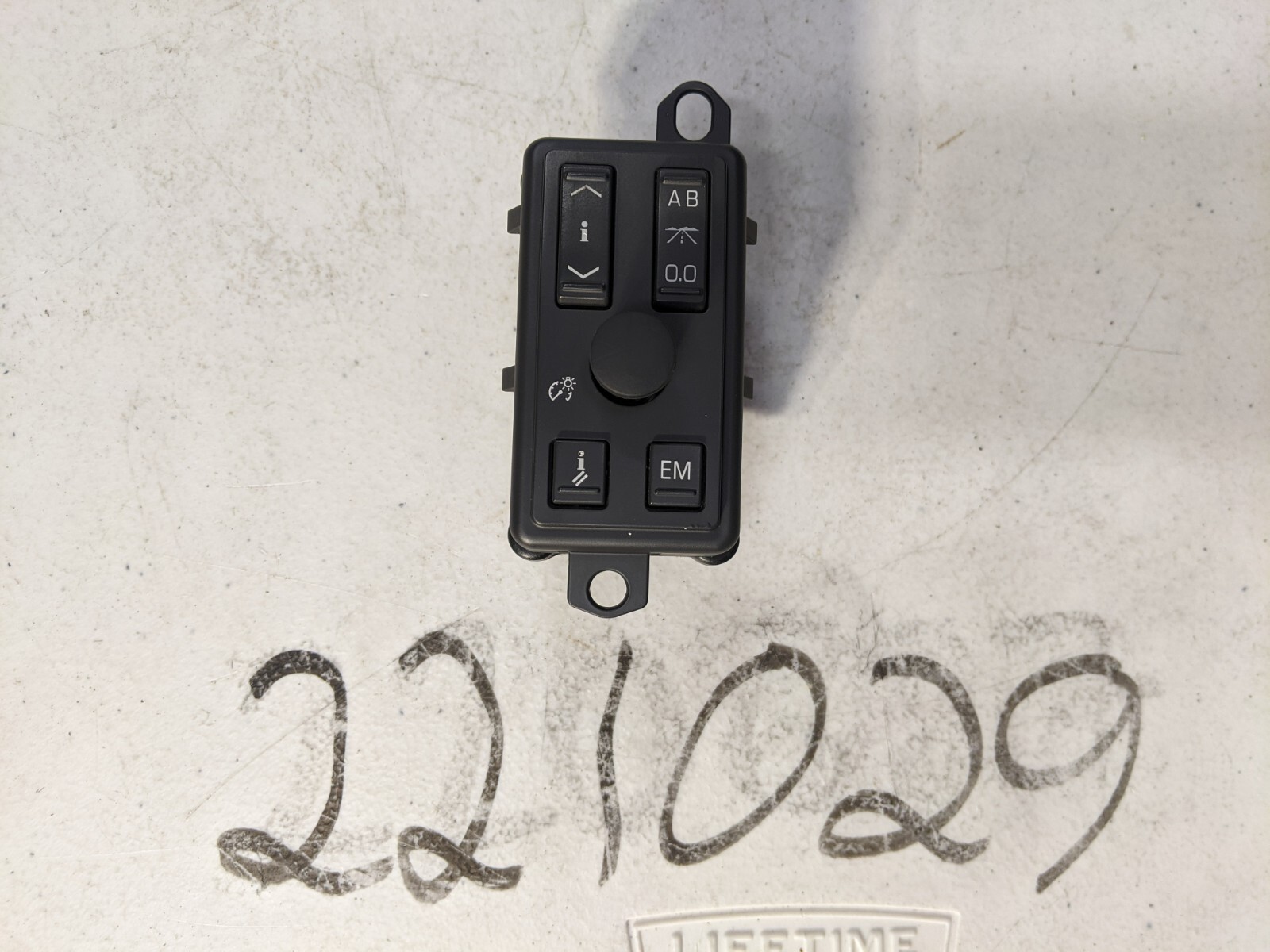 05-11 CADILLAC STS INFO DISPLAY SWITCH DASH DIMMER TRIP CONTROL PANEL BUTTONS