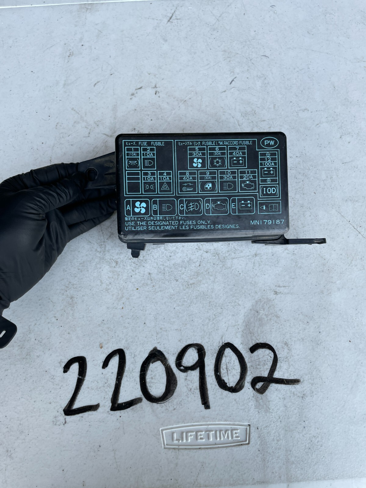 2000-2004 Mitsubishi Montero Front ECU Relay Control Module OEM Type-Aa MR515657 - Image 4