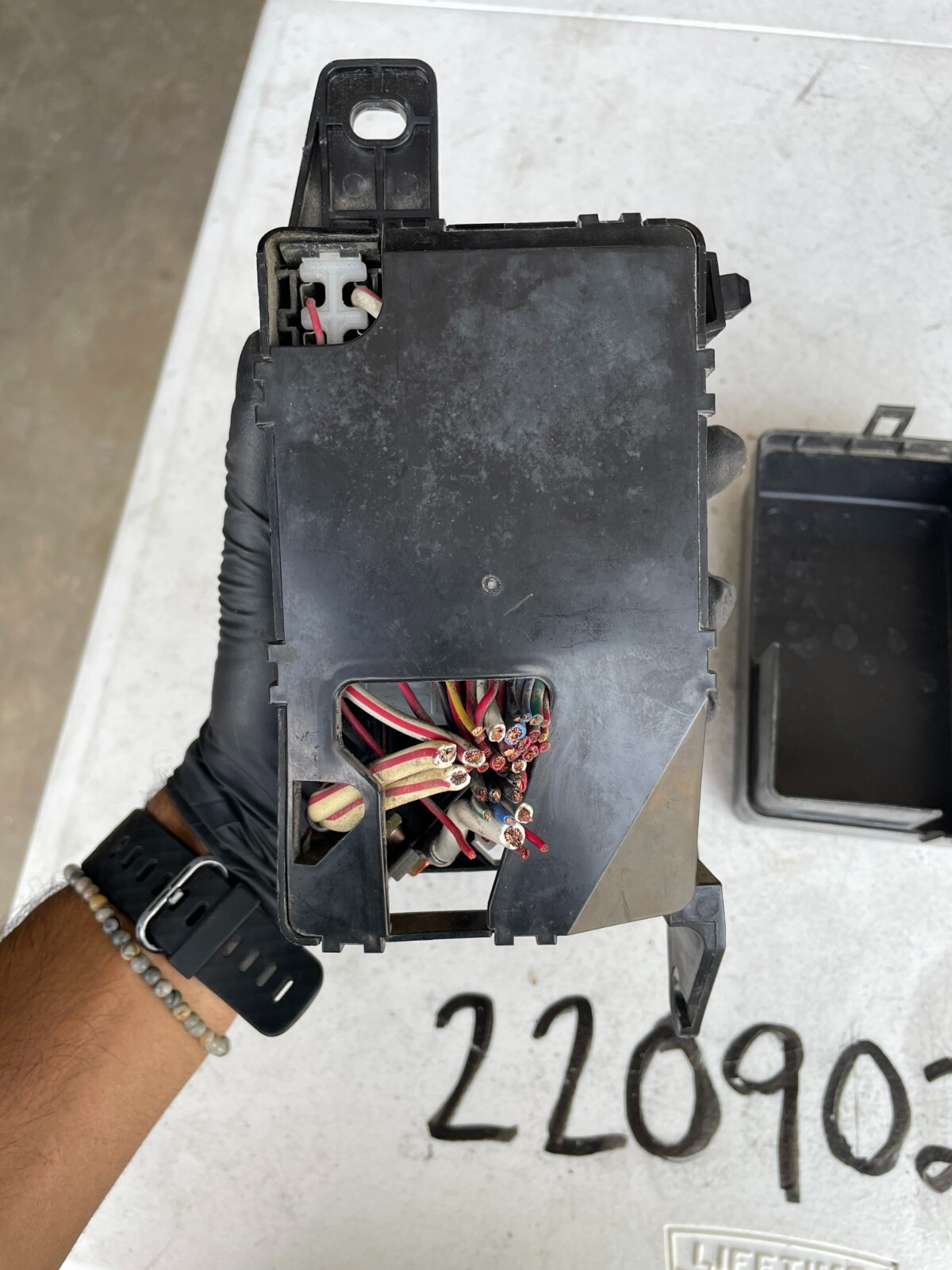 2000-2004 Mitsubishi Montero Front ECU Relay Control Module OEM Type-Aa MR515657 - Image 5