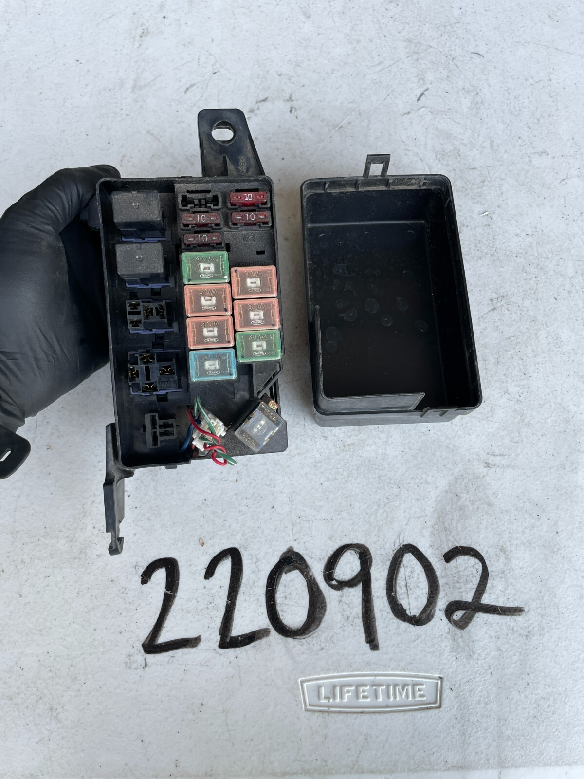 2000-2004 Mitsubishi Montero Front ECU Relay Control Module OEM Type-Aa MR515657