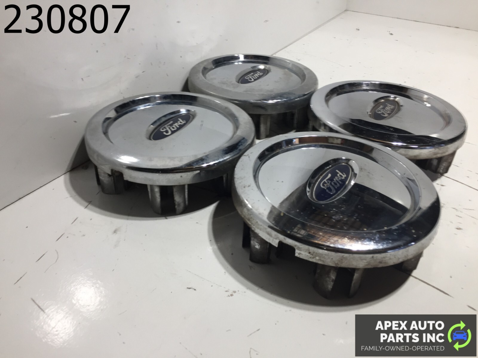 2003-2006 FORD EXPEDITION OEM 17" WHEEL CHROME CENTER CAP SET 4L141A096DB - Image 3