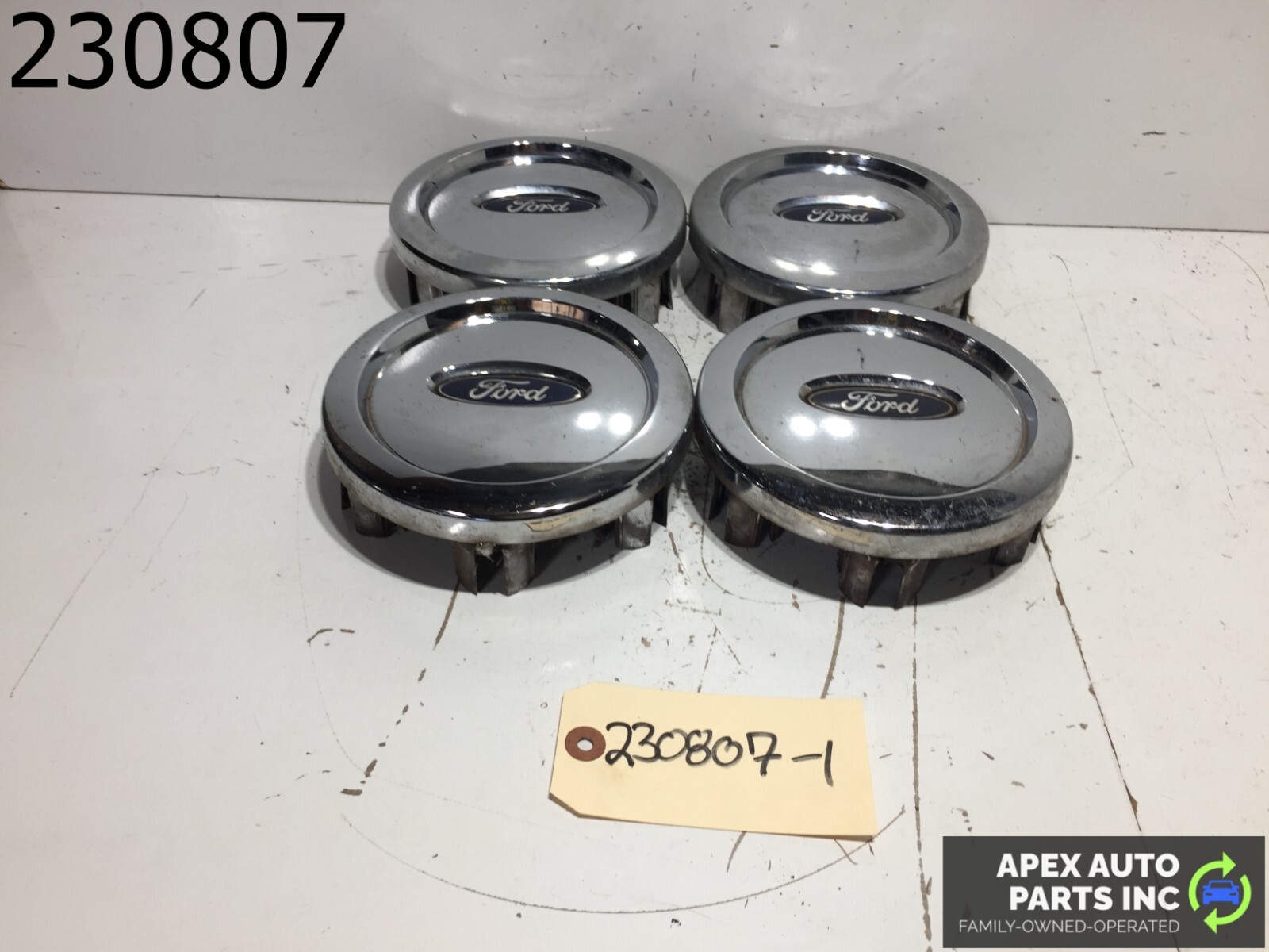 2003-2006 FORD EXPEDITION OEM 17" WHEEL CHROME CENTER CAP SET 4L141A096DB