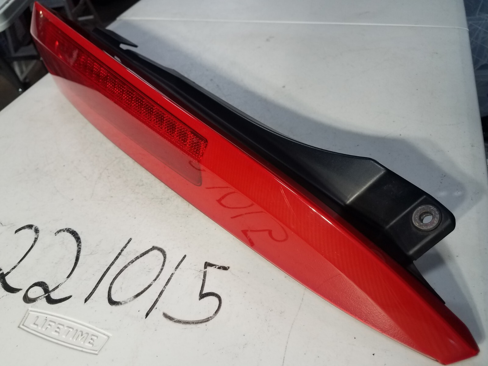 2003-2006 VOLVO XC90 REAR UPPER RIGHT PASSENGER SIDE TAIL LIGHT 30678221 OEM - Image 3