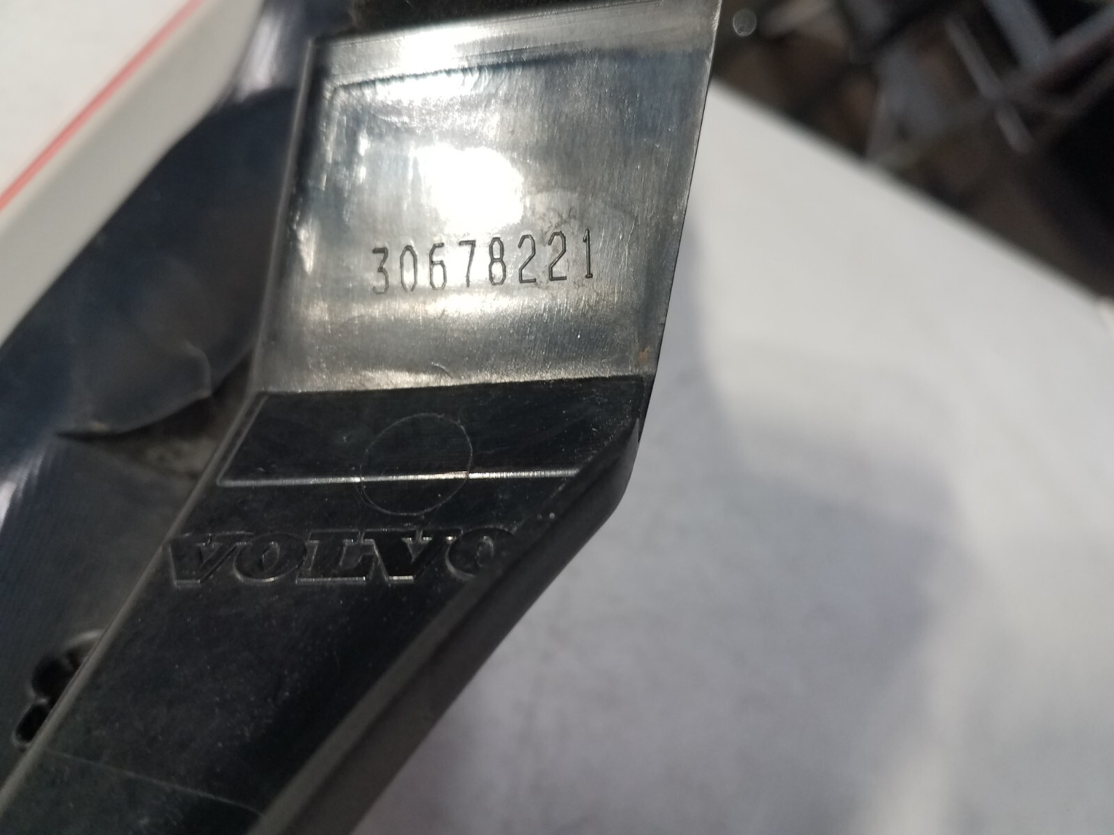 2003-2006 VOLVO XC90 REAR UPPER RIGHT PASSENGER SIDE TAIL LIGHT 30678221 OEM - Image 8