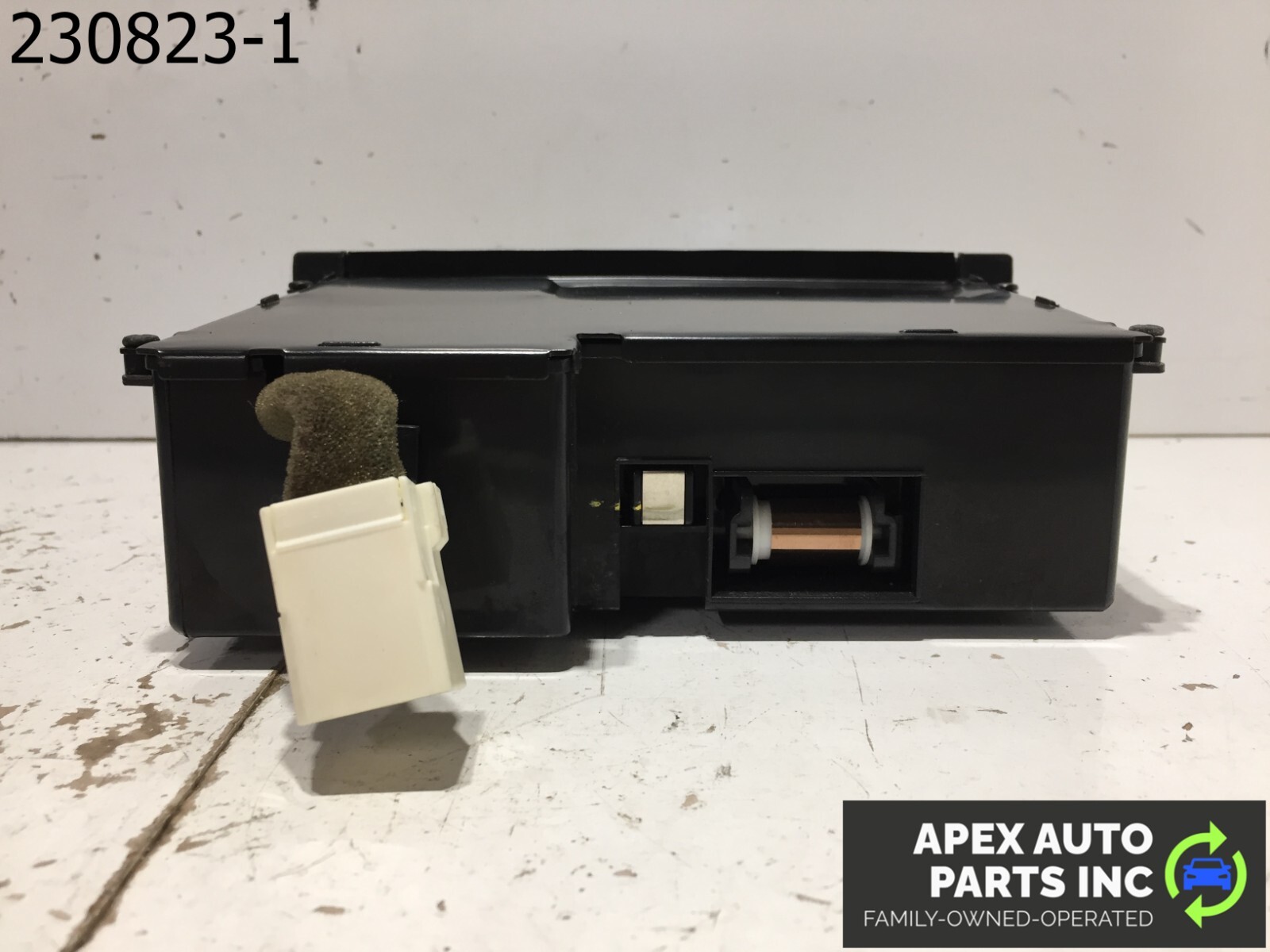 2003-2009 KIA SORENTO FRONT DASH CENTER ASH TRAY COMPARTMENT OEM 211096 - Image 5