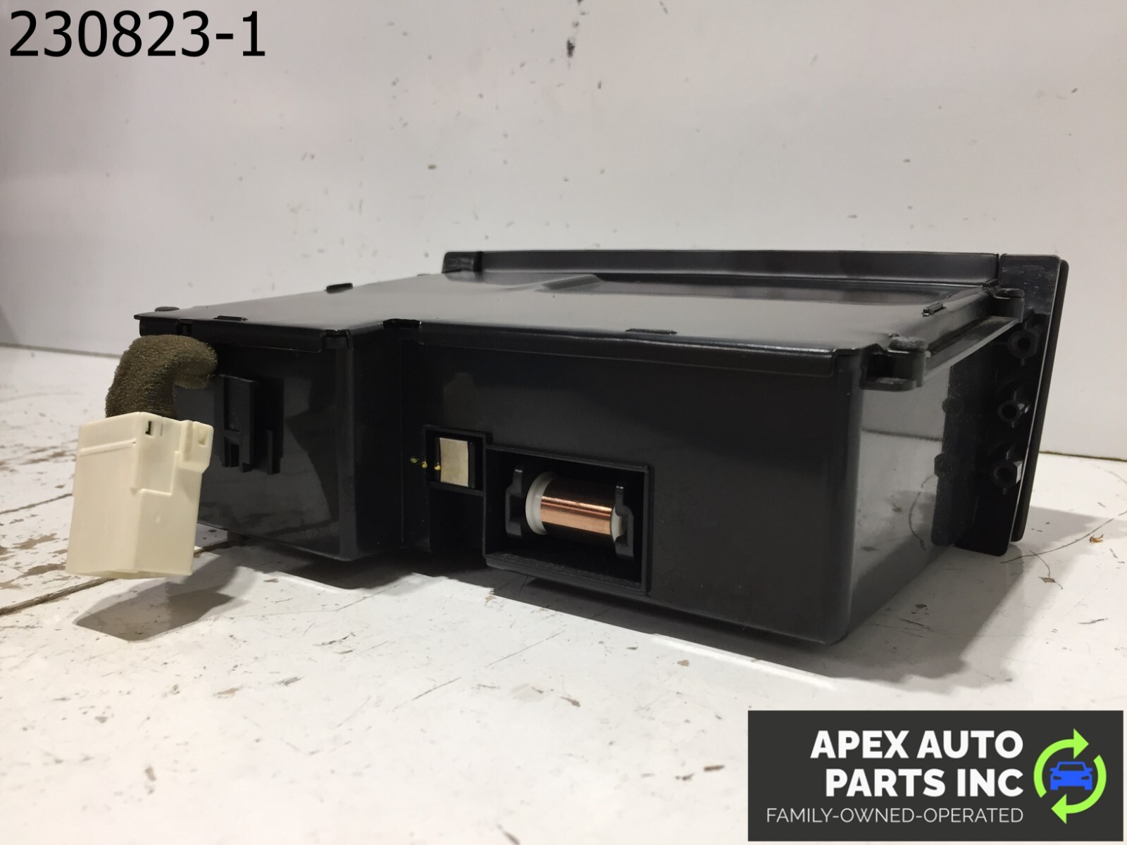 2003-2009 KIA SORENTO FRONT DASH CENTER ASH TRAY COMPARTMENT OEM 211096 - Image 7