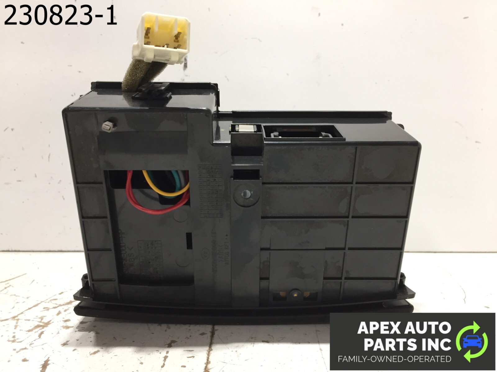 2003-2009 KIA SORENTO FRONT DASH CENTER ASH TRAY COMPARTMENT OEM 211096 - Image 9