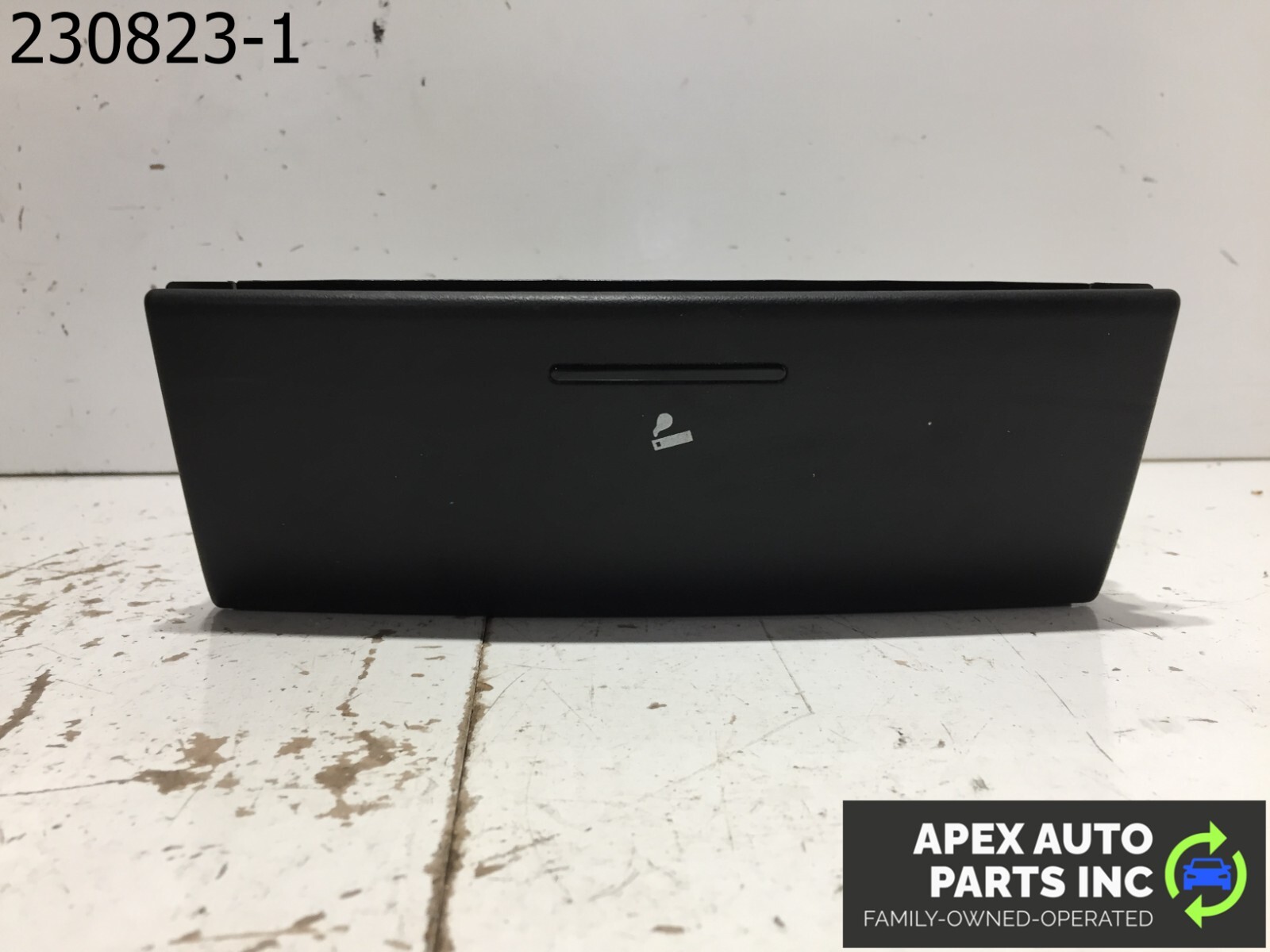 2003-2009 KIA SORENTO FRONT DASH CENTER ASH TRAY COMPARTMENT OEM 211096