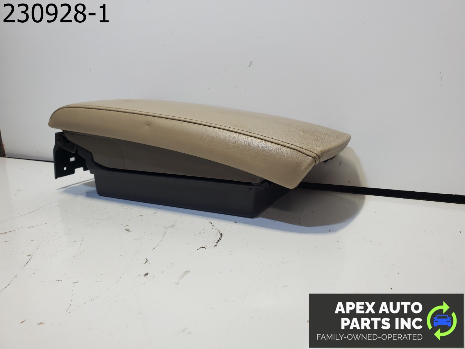 2008 Nissan Altima Compete Center Console Lid/Armrest Tan Leather OEM - Image 5