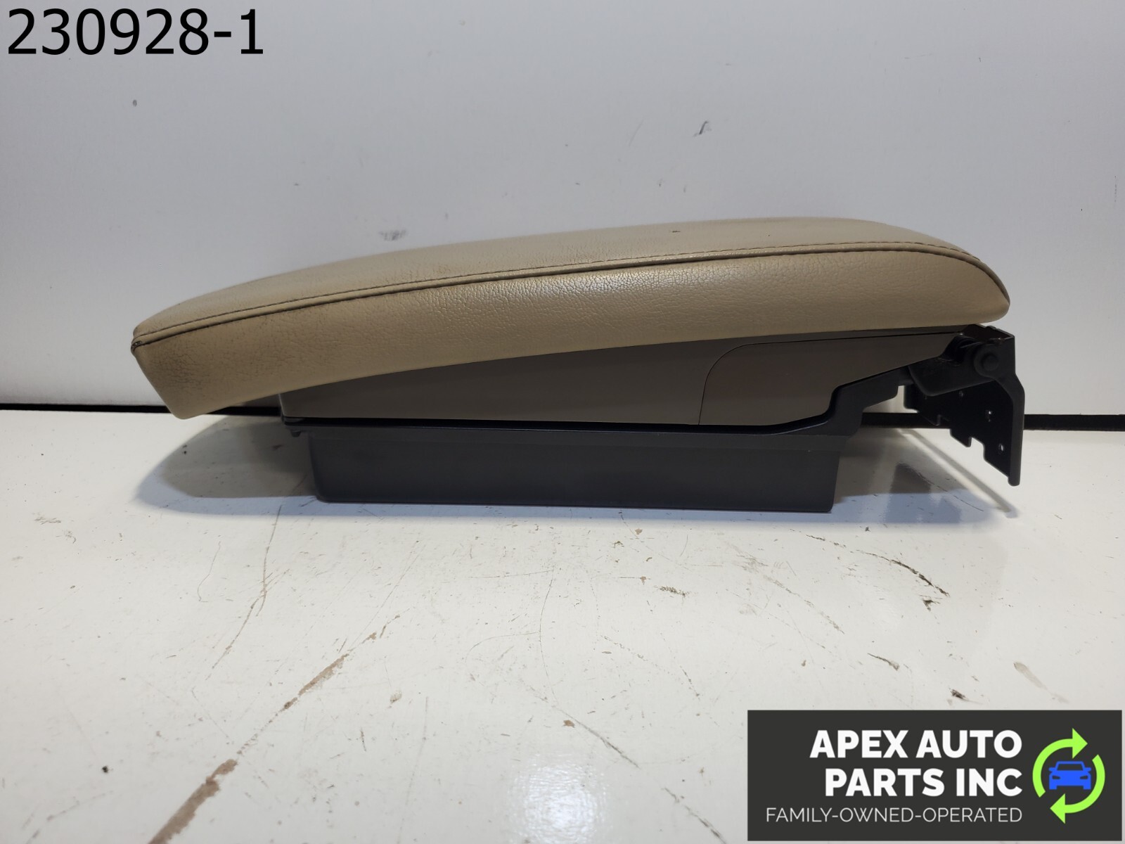 2008 Nissan Altima Compete Center Console Lid/Armrest Tan Leather OEM