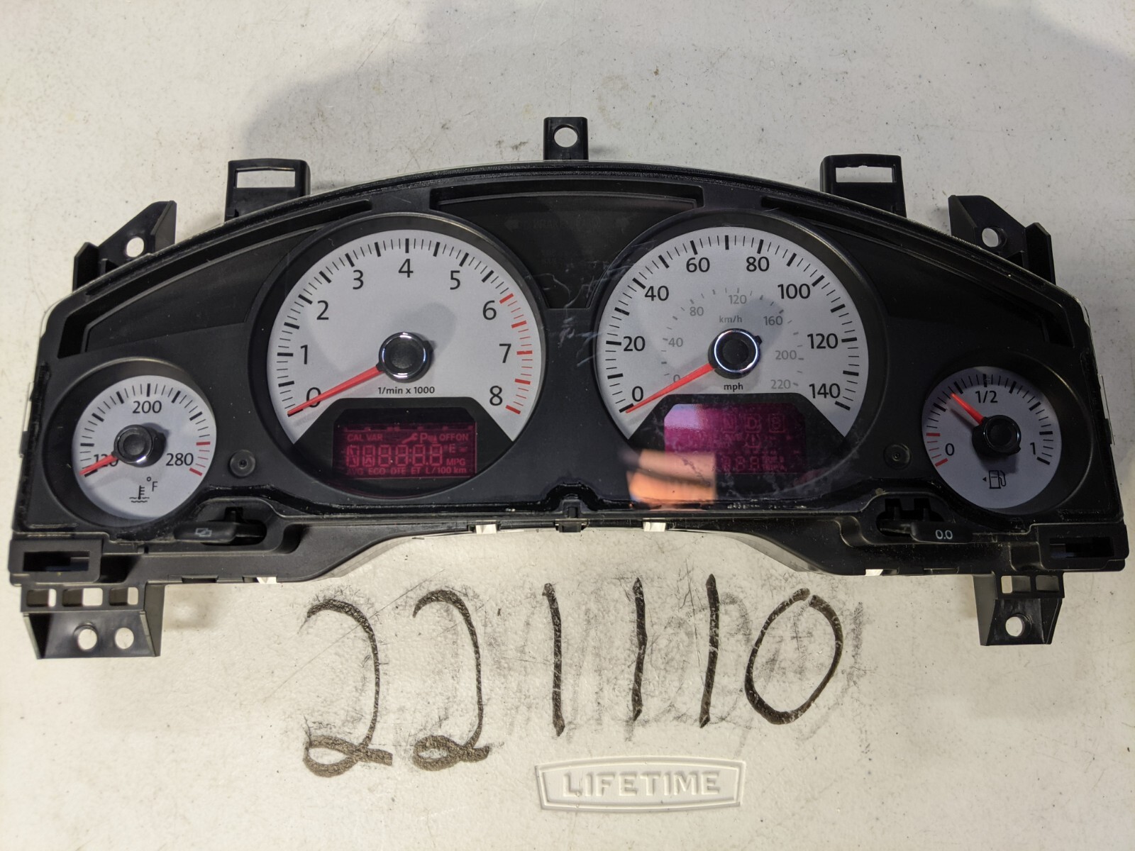 2009 2010 Volkswagen Routan Instrument Cluster Speedometer Gauges OEM