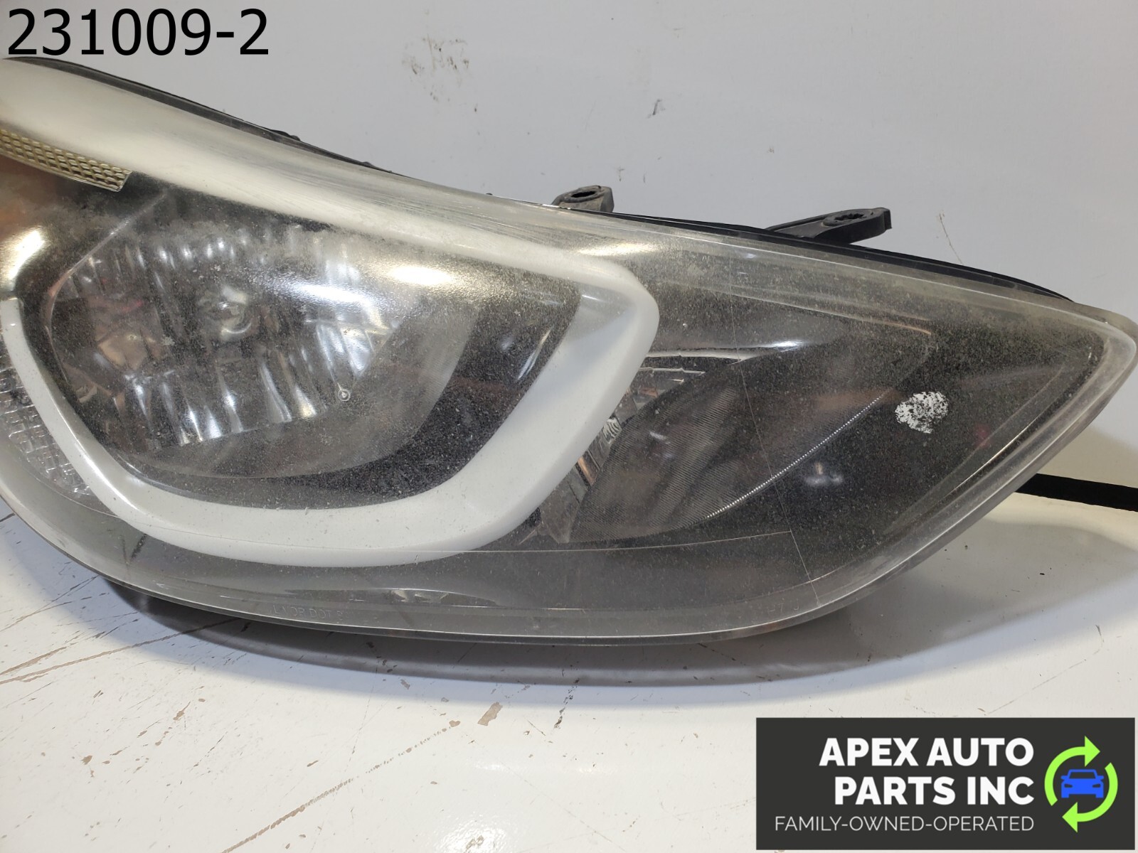 2014-2016 HYUNDAI ELANTRA RIGHT PASSENGER HEADLIGHT 92102-3X OEM - Image 4