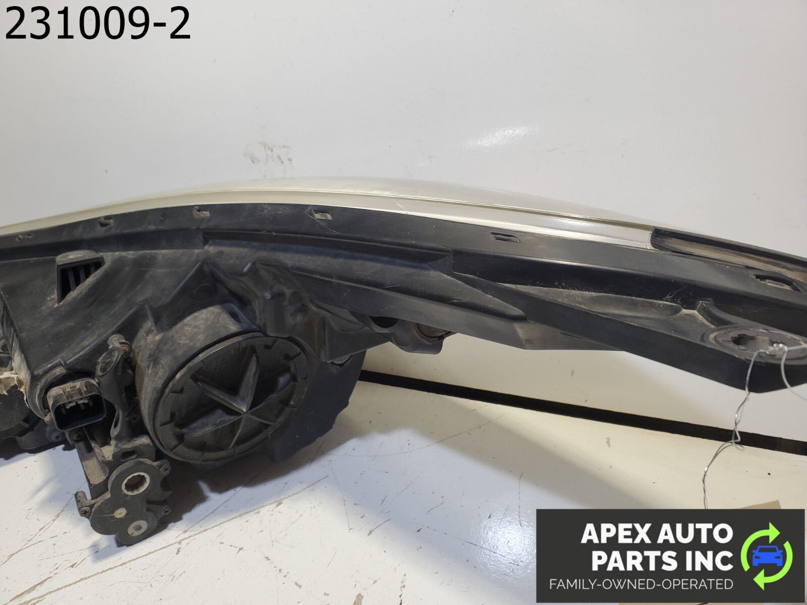 2014-2016 HYUNDAI ELANTRA RIGHT PASSENGER HEADLIGHT 92102-3X OEM - Image 5