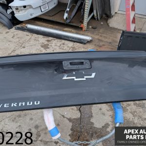 *NO SHIPPING* OEM 2017 Chevrolet Silverado 1500 5.3L Trunk/Hatch/Tailgate