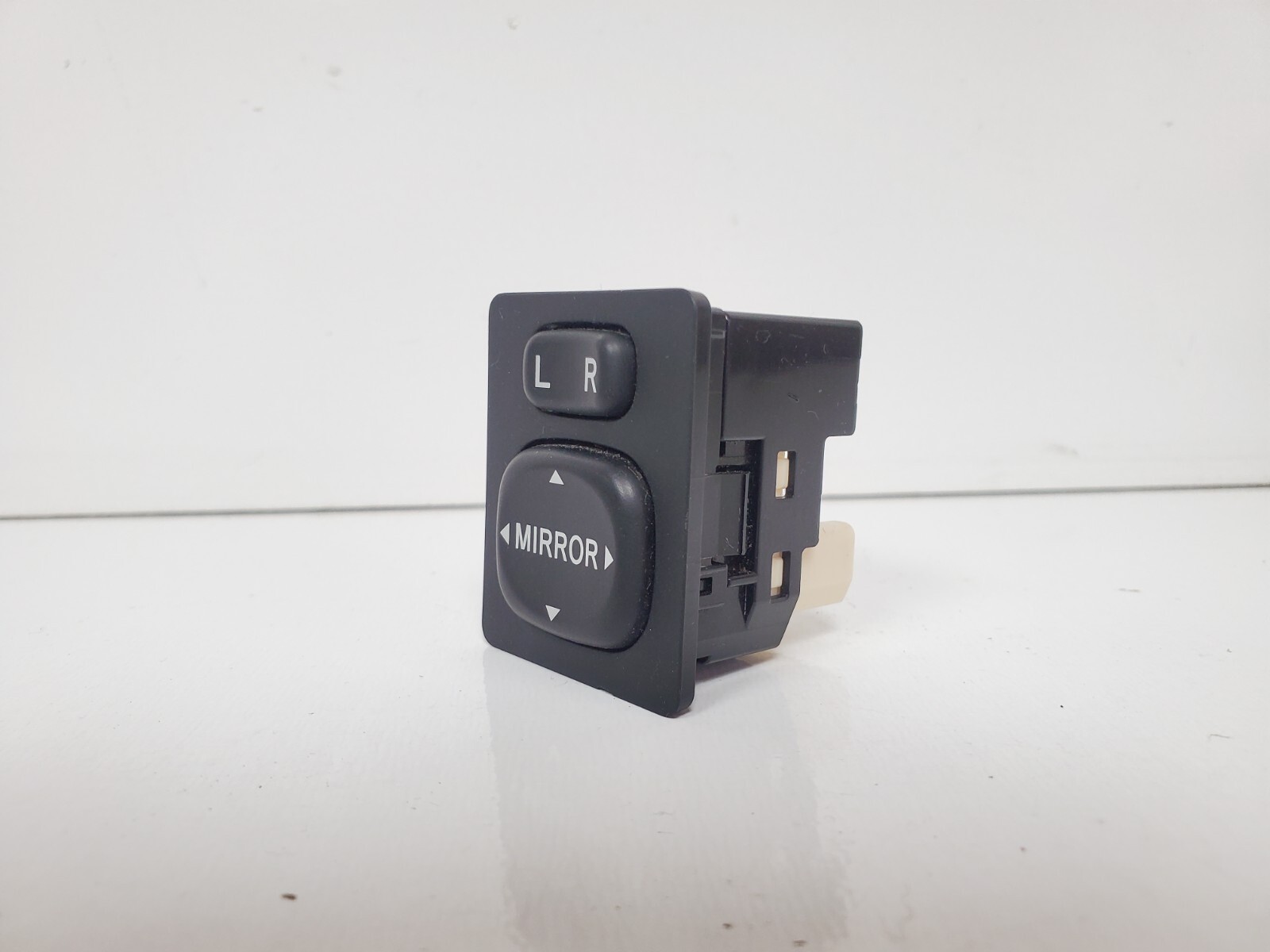 OEM 04-06 SCION XB SIDE DOOR POWER MIRROR SWITCH CONTROL BUTTON BLACK - Image 4