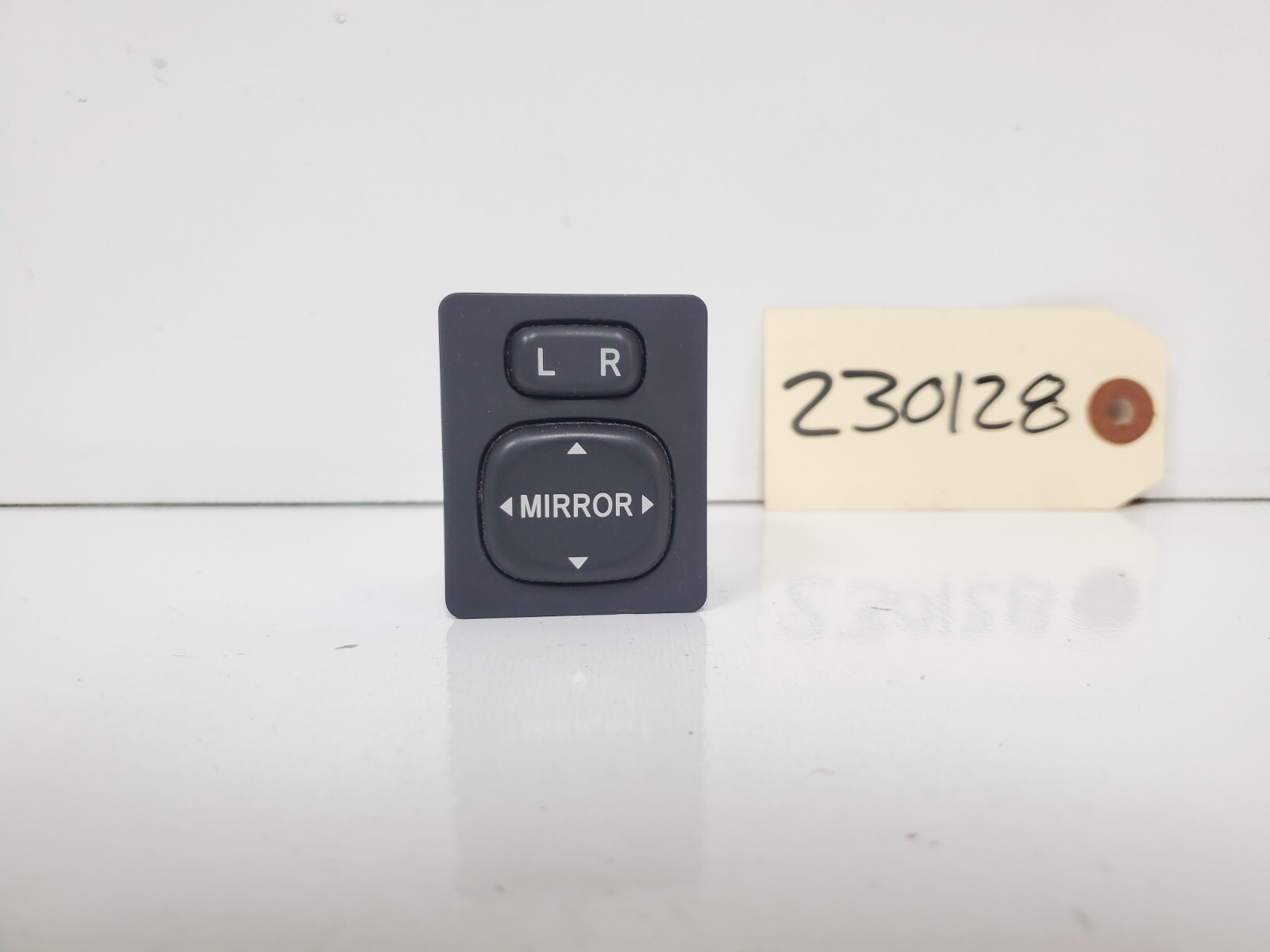 OEM 04-06 SCION XB SIDE DOOR POWER MIRROR SWITCH CONTROL BUTTON BLACK